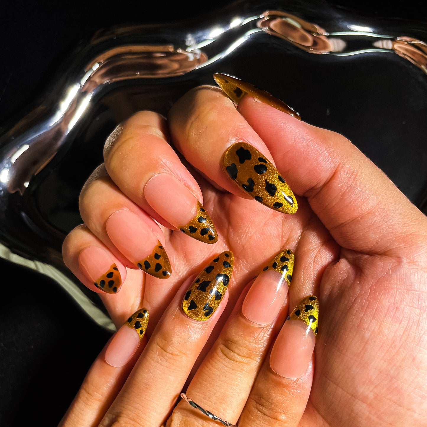 POISE Leopark press on Nails 10pcs set