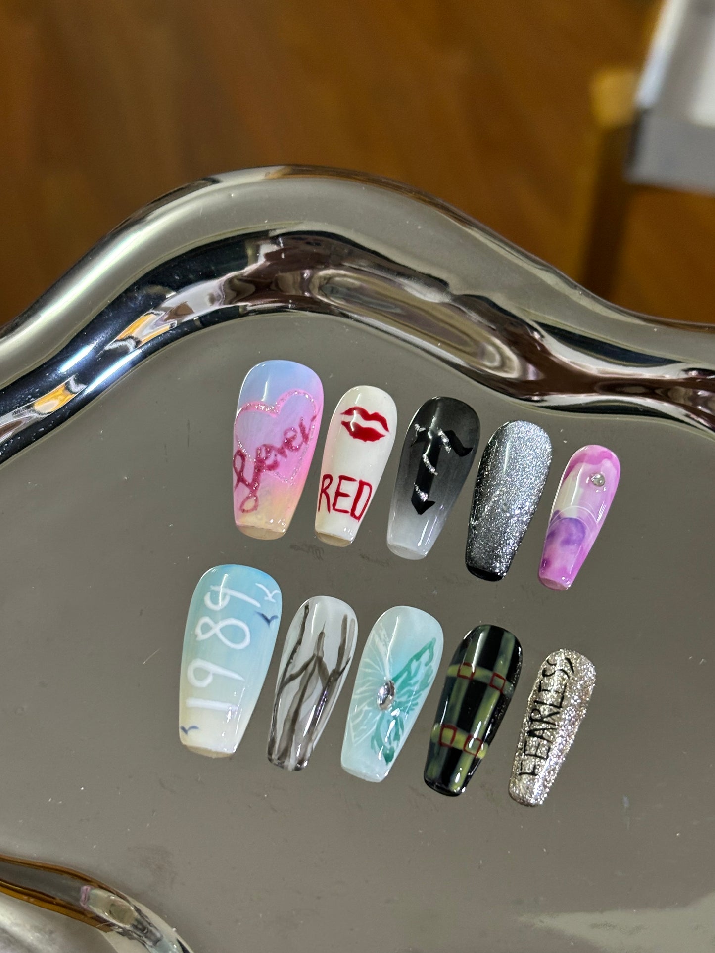 100% HANDMADE Taylor swift style Press-on Nails 10Pcs Set