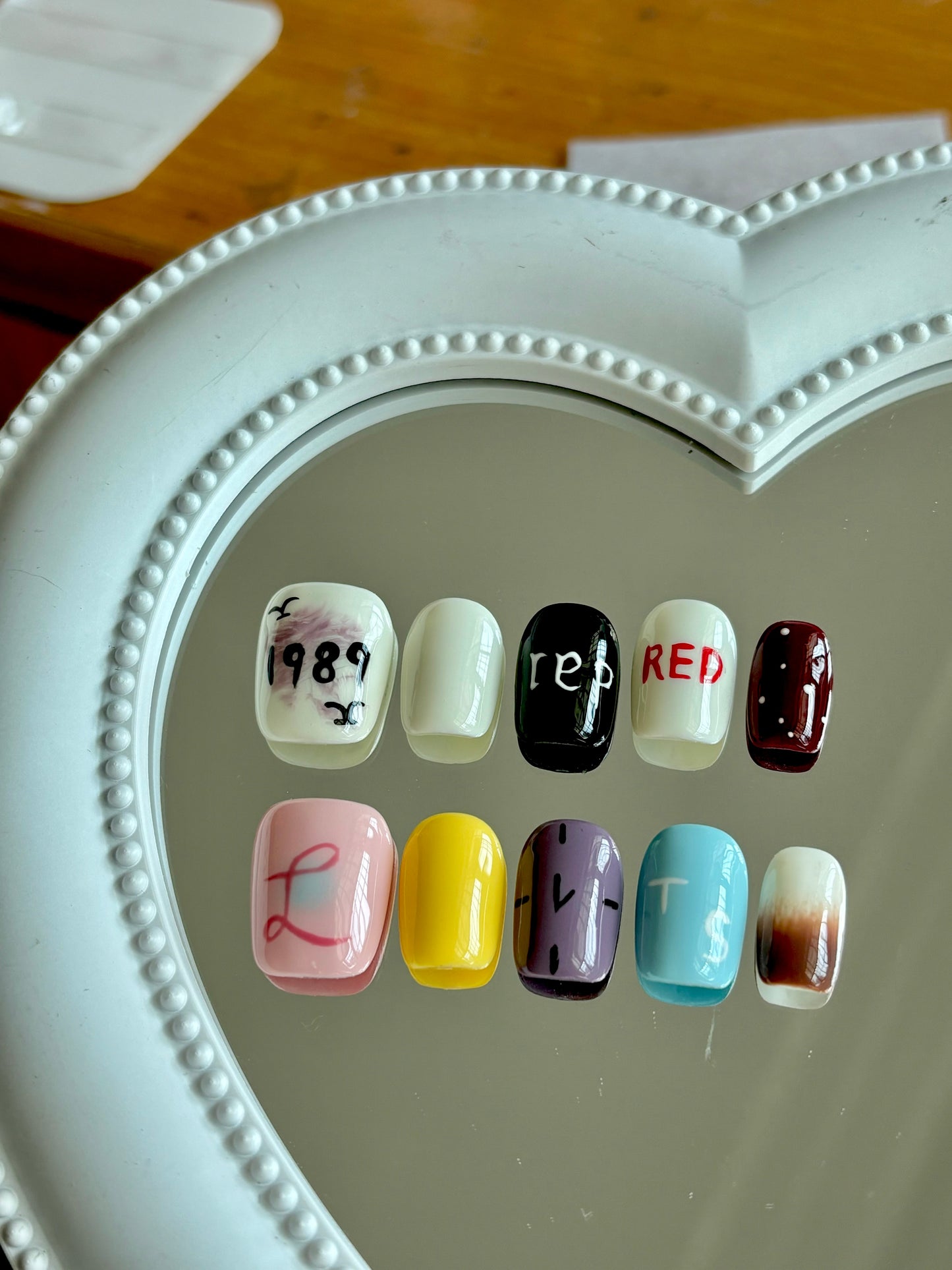 100% HANDMADE Taylor swift style Press-on Nails 10Pcs Set