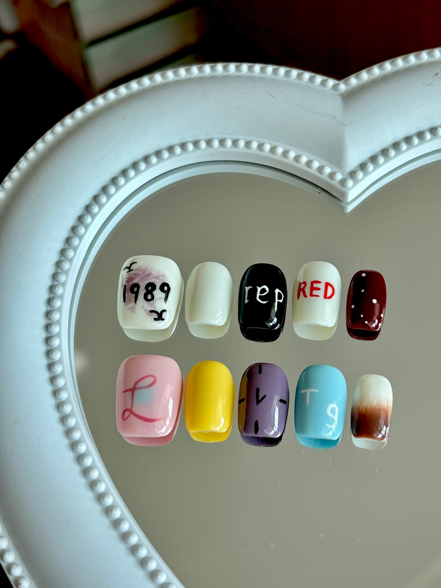 100% HANDMADE Taylor swift style Press-on Nails 10Pcs Set