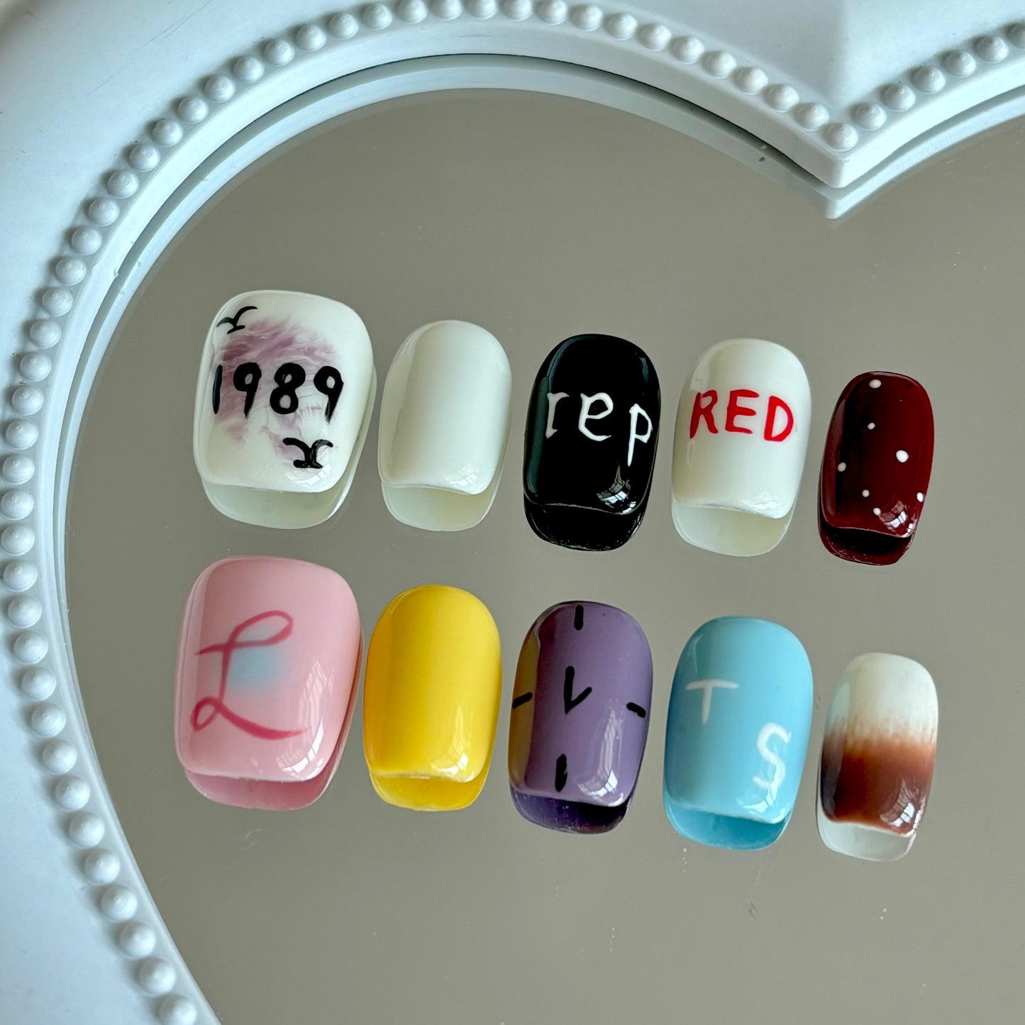 100% HANDMADE Taylor swift style Press-on Nails 10Pcs Set