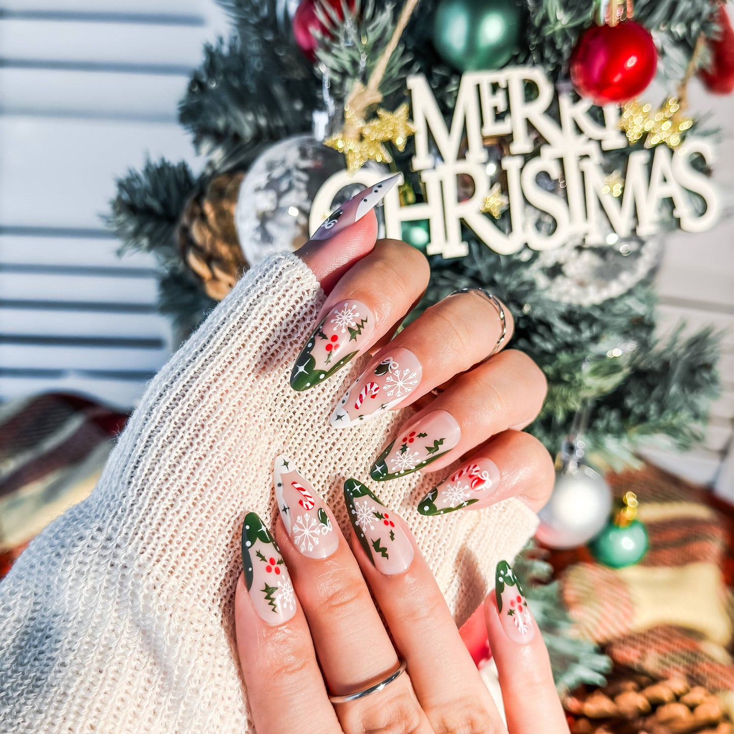 POISE Christmas Press-on Nails 24PCS set