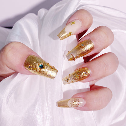 Buccellati customized press-on nails